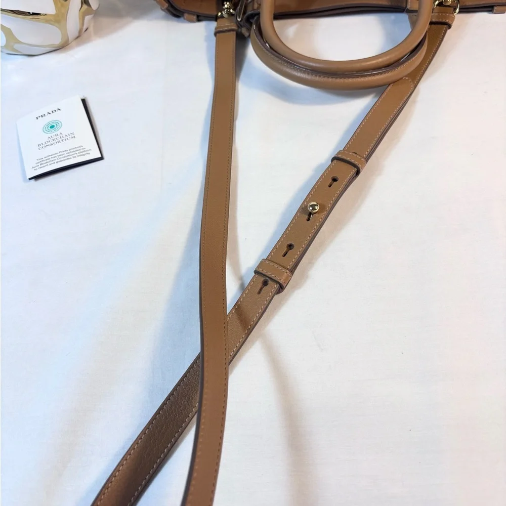 Prada Buckle medium leather handbag with double belt - Picture 6 of 16